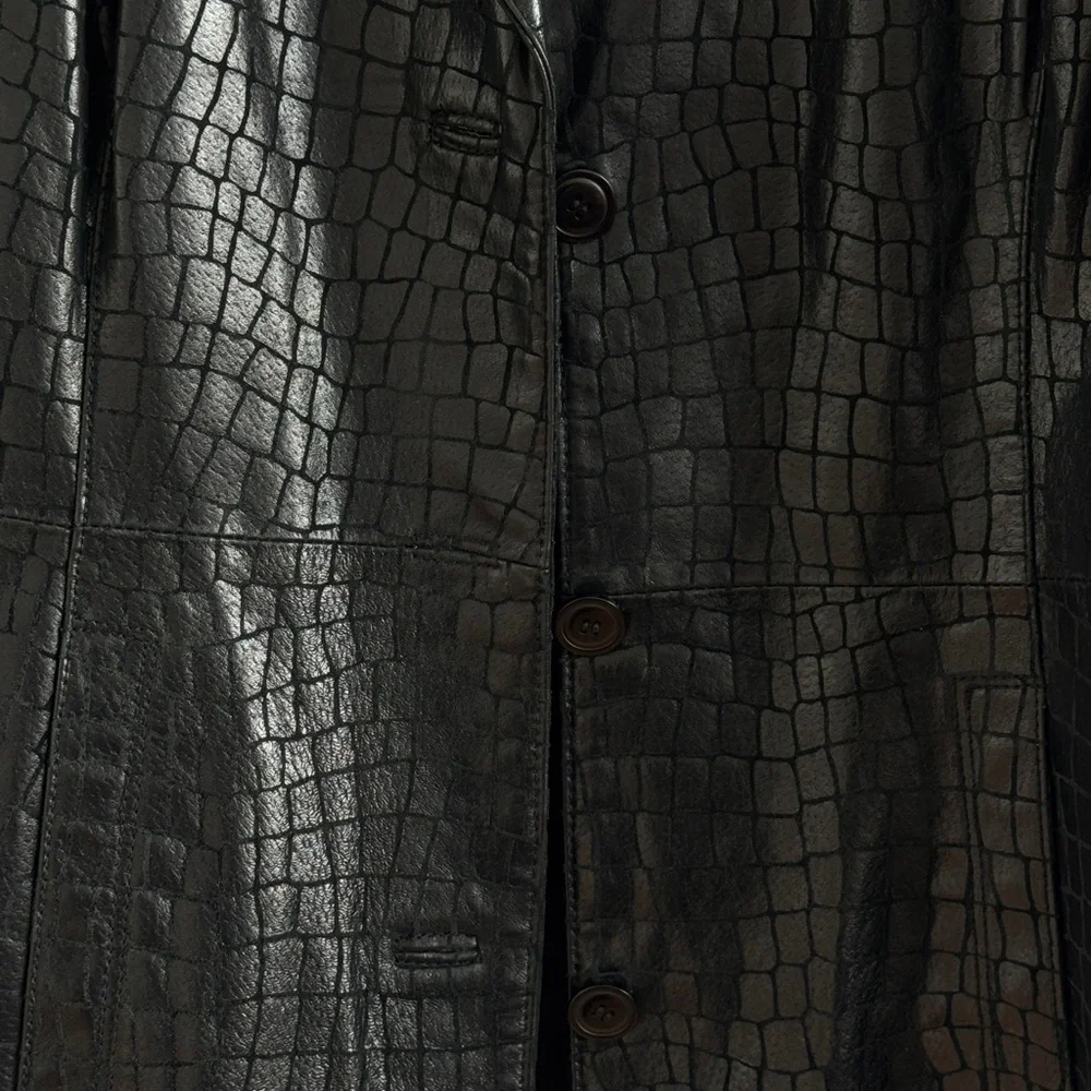 Dialogue 100% Embossed Croc Leather - Picture 3 of 3